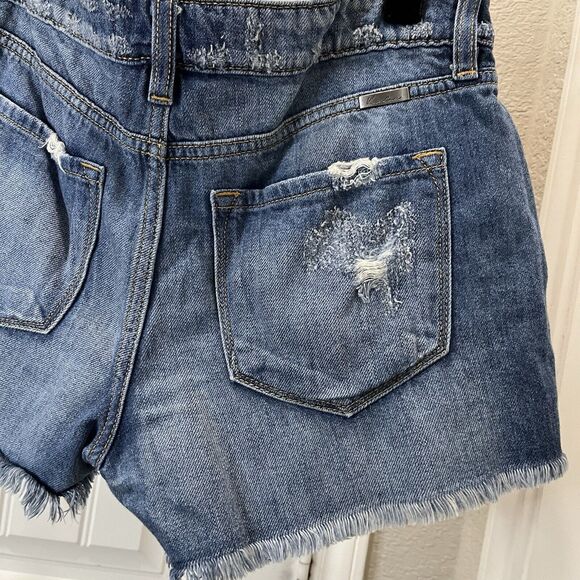 Kancan Estilo Denim Raw Hem Distressed Jean Shorts Size 7/27 KC8377M Medium Wash - Picture 7 of 10